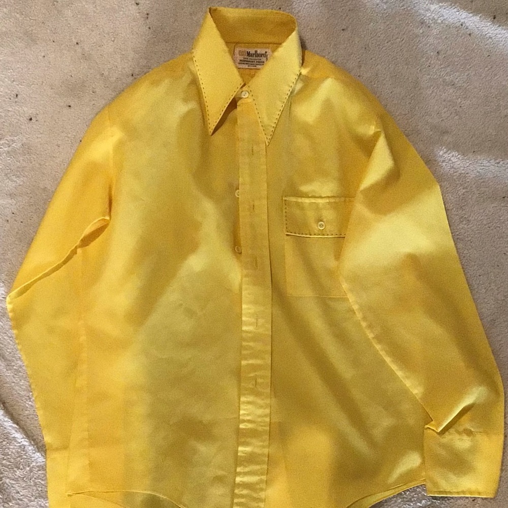 Vintage Marlboro button up shirt